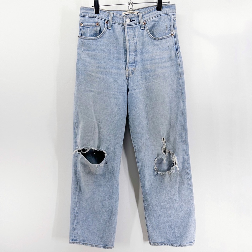 Levi’s Premium Ribcage Straight Ankle Jeans High Rise Knee Rip Light Wash 28